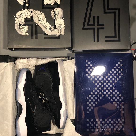 Jordan 11 SpaceJams 8.5 DEAD STOCK ☔️ ‼️SOLD‼️ - Picture 3 of 6